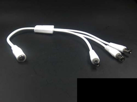 3Y Kabel Verteiler 3 fach 1x weiblich auf 3x männlich 2,1mm LED Streifen