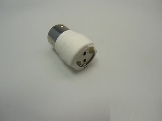 Adapter für Sockel BA15S auf G4 GU4 MR11 für LED Leuchtmittel / Halogen