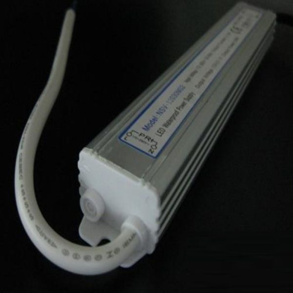 Led Trafo | Netzteil 12V/DC 2,5A 30W für Led Lampen an 230V/AC (wasserfest) IP67