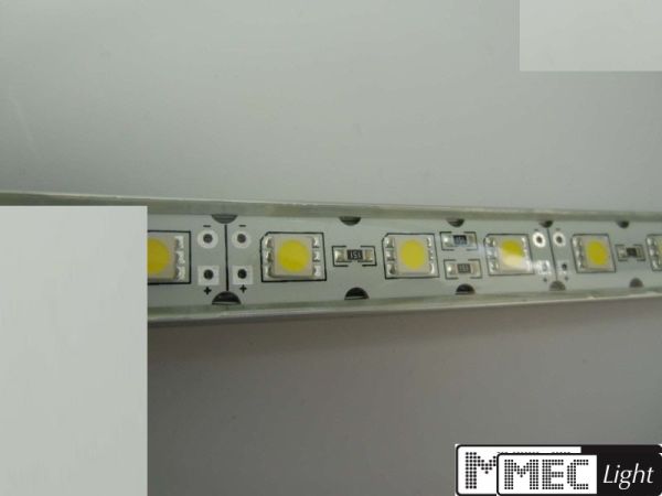 1m LED Leiste 60x SMD 650Lm 14W 12V wasserfest warm weiß (IP64) 1 Meter